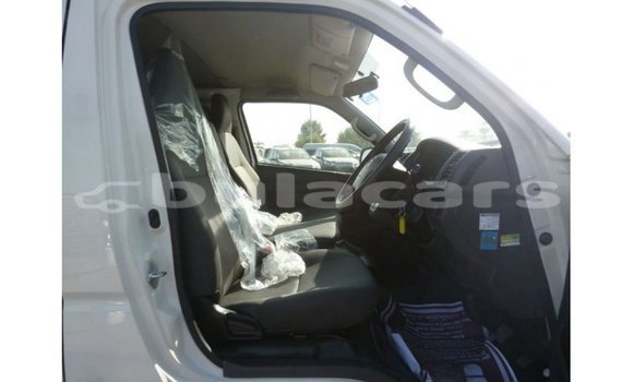 Buy Import Toyota Hiace White Car in Import - Dubai in Central Buy Import Toyota Hiace White Car in Import - Dubai in Central