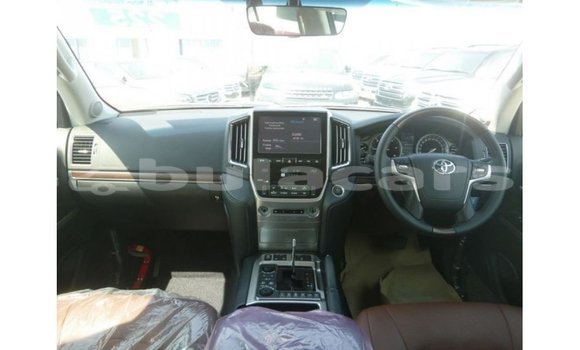 Buy Import Toyota Land Cruiser Red Car in Import - Dubai in Central Buy Import Toyota Land Cruiser Red Car in Import - Dubai in Central