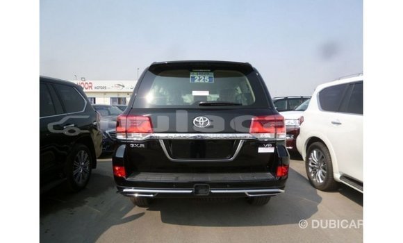 Acheter Import Voiture Toyota Land Cruiser Noir à Import - Dubai, Central Acheter Import Voiture Toyota Land Cruiser Noir à Import - Dubai, Central