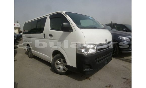 Buy Import Toyota Hiace White Car in Import - Dubai in Central Buy Import Toyota Hiace White Car in Import - Dubai in Central