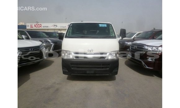 Buy Import Toyota Hiace White Car in Import - Dubai in Central Buy Import Toyota Hiace White Car in Import - Dubai in Central