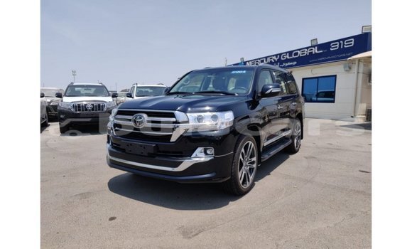 Acheter Import Voiture Toyota Land Cruiser Noir à Import - Dubai, Central Acheter Import Voiture Toyota Land Cruiser Noir à Import - Dubai, Central