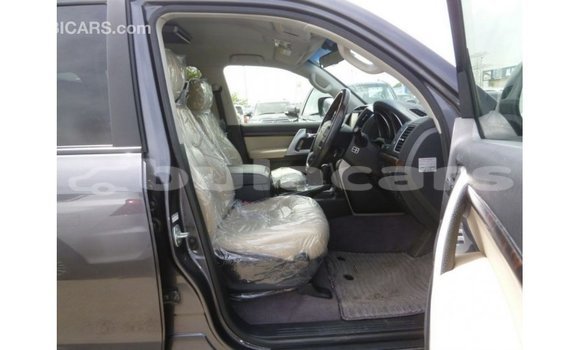 Buy Import Toyota Land Cruiser Grey Car in Import - Dubai in Central Buy Import Toyota Land Cruiser Grey Car in Import - Dubai in Central