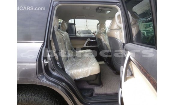 Buy Import Toyota Land Cruiser Grey Car in Import - Dubai in Central Buy Import Toyota Land Cruiser Grey Car in Import - Dubai in Central