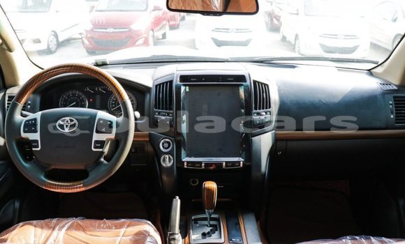 Buy Import Toyota Land Cruiser Black Car in Import - Dubai in Central Buy Import Toyota Land Cruiser Black Car in Import - Dubai in Central