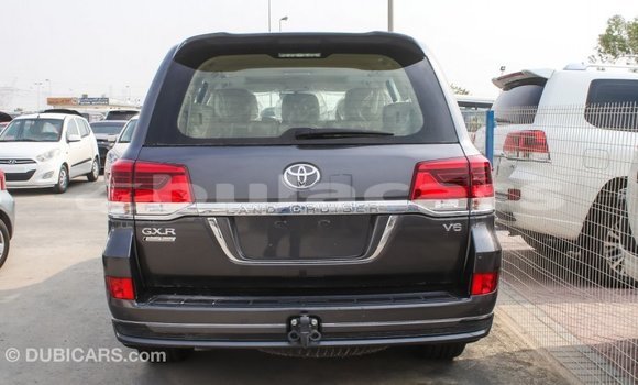 Buy Import Toyota Land Cruiser Grey Car in Import - Dubai in Central Buy Import Toyota Land Cruiser Grey Car in Import - Dubai in Central