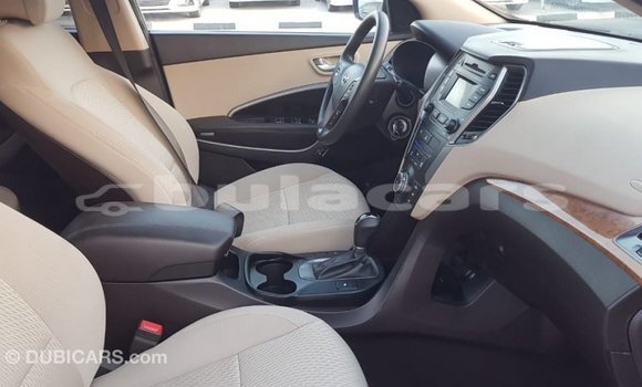 Buy Import Hyundai Santa Fe Other Car in Import - Dubai in Central Buy Import Hyundai Santa Fe Other Car in Import - Dubai in Central