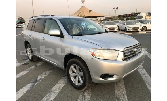 Buy Import Toyota Highlander Grey Car in Import - Dubai in Central Buy Import Toyota Highlander Grey Car in Import - Dubai in Central