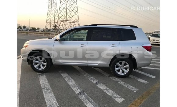 Buy Import Toyota Highlander Grey Car in Import - Dubai in Central Buy Import Toyota Highlander Grey Car in Import - Dubai in Central
