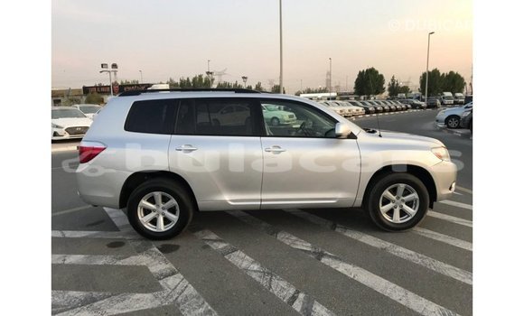 Buy Import Toyota Highlander Grey Car in Import - Dubai in Central Buy Import Toyota Highlander Grey Car in Import - Dubai in Central