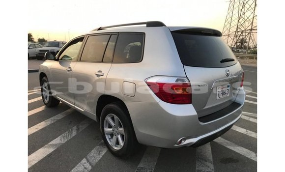 Buy Import Toyota Highlander Grey Car in Import - Dubai in Central Buy Import Toyota Highlander Grey Car in Import - Dubai in Central