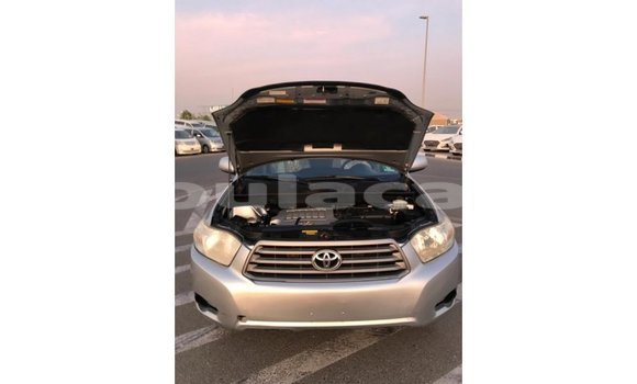 Buy Import Toyota Highlander Grey Car in Import - Dubai in Central Buy Import Toyota Highlander Grey Car in Import - Dubai in Central