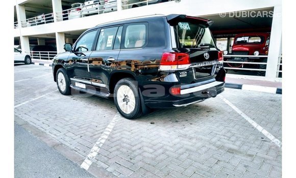 Buy Import Toyota Land Cruiser Black Car in Import - Dubai in Central Buy Import Toyota Land Cruiser Black Car in Import - Dubai in Central