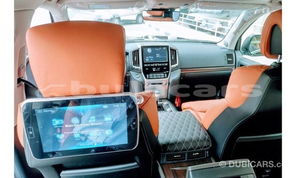 Buy Import Toyota Land Cruiser Black Car in Import - Dubai in Central Buy Import Toyota Land Cruiser Black Car in Import - Dubai in Central