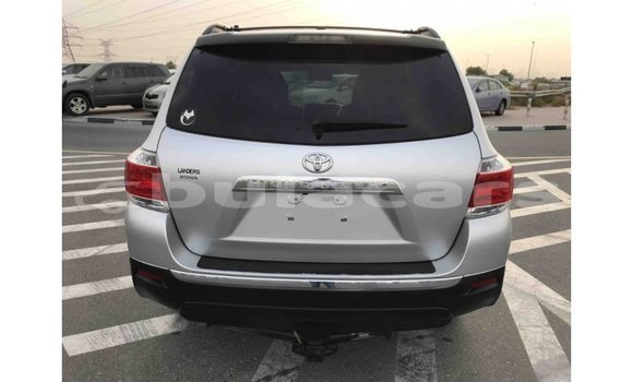 Buy Import Toyota Highlander Grey Car in Import - Dubai in Central Buy Import Toyota Highlander Grey Car in Import - Dubai in Central