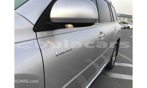 Buy Import Toyota Highlander Grey Car in Import - Dubai in Central Buy Import Toyota Highlander Grey Car in Import - Dubai in Central