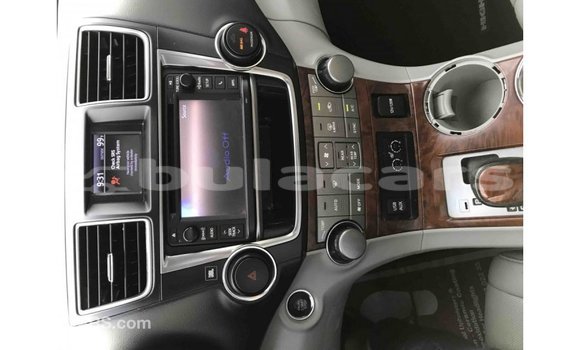 Buy Import Toyota Highlander Grey Car in Import - Dubai in Central Buy Import Toyota Highlander Grey Car in Import - Dubai in Central