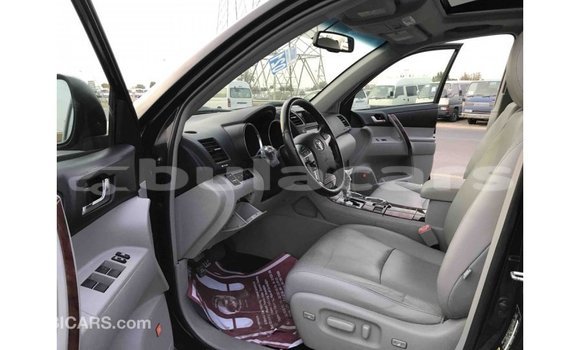 Buy Import Toyota Highlander Black Car in Import - Dubai in Central Buy Import Toyota Highlander Black Car in Import - Dubai in Central
