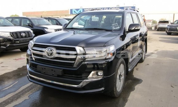 Buy Import Toyota Land Cruiser Black Car in Import - Dubai in Central Buy Import Toyota Land Cruiser Black Car in Import - Dubai in Central