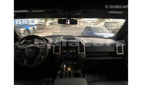 Acheter Import Voiture Ford V8 Blanc à Import - Dubai, Central Acheter Import Voiture Ford V8 Blanc à Import - Dubai, Central