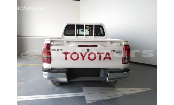 Buy Import Toyota Hilux Other Car in Import - Dubai in Central Buy Import Toyota Hilux Other Car in Import - Dubai in Central