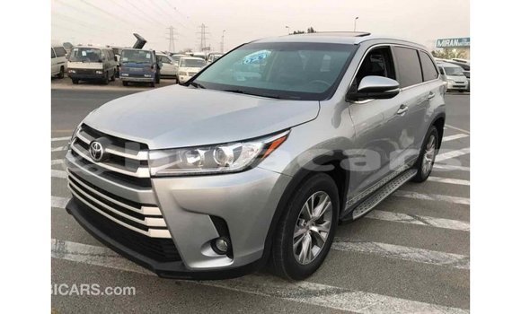 Buy Import Toyota Highlander Grey Car in Import - Dubai in Central Buy Import Toyota Highlander Grey Car in Import - Dubai in Central