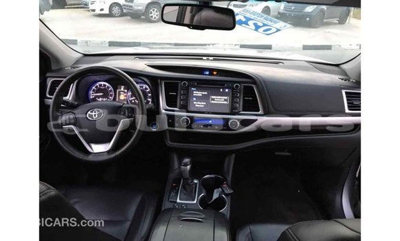Buy Import Toyota Highlander Grey Car in Import - Dubai in Central Buy Import Toyota Highlander Grey Car in Import - Dubai in Central