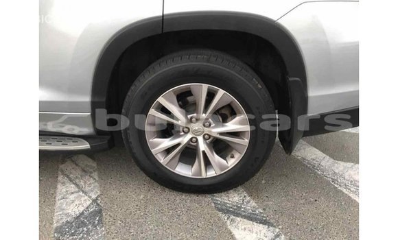 Buy Import Toyota Highlander Grey Car in Import - Dubai in Central Buy Import Toyota Highlander Grey Car in Import - Dubai in Central