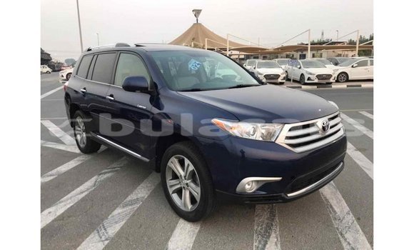 Buy Import Toyota Highlander Blue Car in Import - Dubai in Central Buy Import Toyota Highlander Blue Car in Import - Dubai in Central
