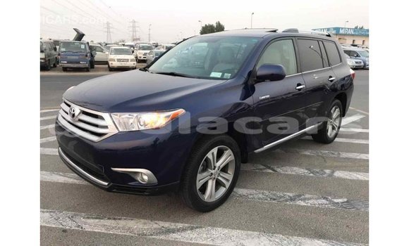 Buy Import Toyota Highlander Blue Car in Import - Dubai in Central Buy Import Toyota Highlander Blue Car in Import - Dubai in Central