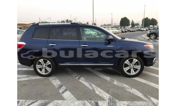 Buy Import Toyota Highlander Blue Car in Import - Dubai in Central Buy Import Toyota Highlander Blue Car in Import - Dubai in Central