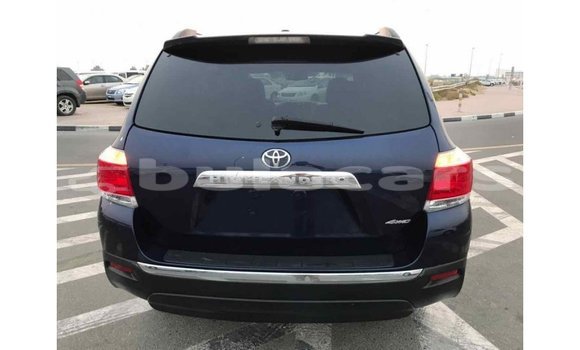 Buy Import Toyota Highlander Blue Car in Import - Dubai in Central Buy Import Toyota Highlander Blue Car in Import - Dubai in Central