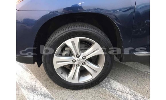 Buy Import Toyota Highlander Blue Car in Import - Dubai in Central Buy Import Toyota Highlander Blue Car in Import - Dubai in Central