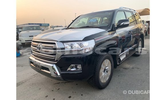 Acheter Import Voiture Toyota Land Cruiser Noir à Import - Dubai, Central Acheter Import Voiture Toyota Land Cruiser Noir à Import - Dubai, Central