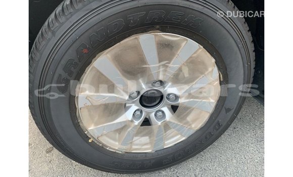 Acheter Import Voiture Toyota Land Cruiser Noir à Import - Dubai, Central Acheter Import Voiture Toyota Land Cruiser Noir à Import - Dubai, Central