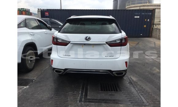 Acheter Import Voiture Lexus RX 300 Blanc à Import - Dubai, Central Acheter Import Voiture Lexus RX 300 Blanc à Import - Dubai, Central