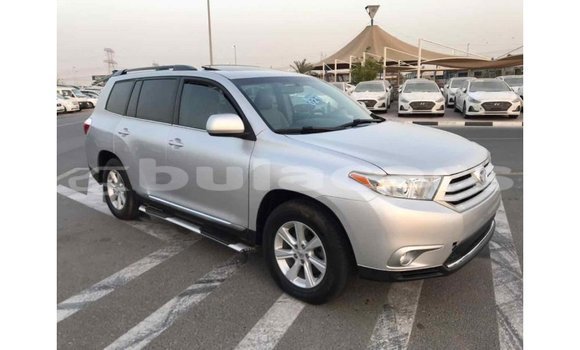 Buy Import Toyota Highlander Grey Car in Import - Dubai in Central Buy Import Toyota Highlander Grey Car in Import - Dubai in Central