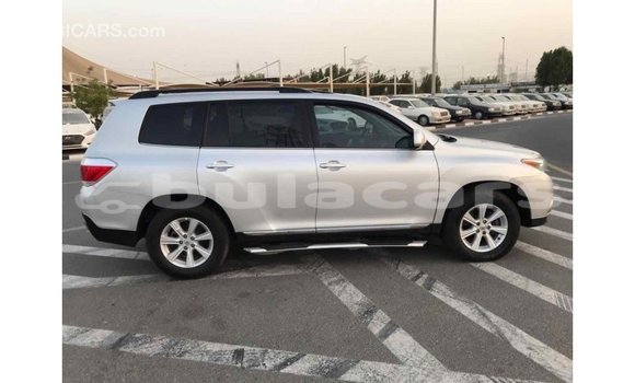Buy Import Toyota Highlander Grey Car in Import - Dubai in Central Buy Import Toyota Highlander Grey Car in Import - Dubai in Central