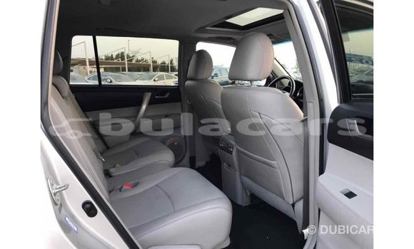 Buy Import Toyota Highlander Grey Car in Import - Dubai in Central Buy Import Toyota Highlander Grey Car in Import - Dubai in Central