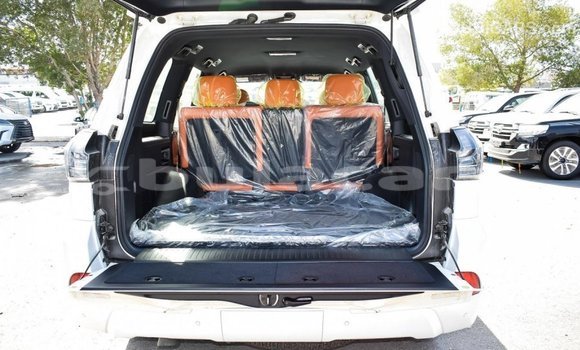 Buy Import Lexus LX White Car in Import - Dubai in Central Buy Import Lexus LX White Car in Import - Dubai in Central