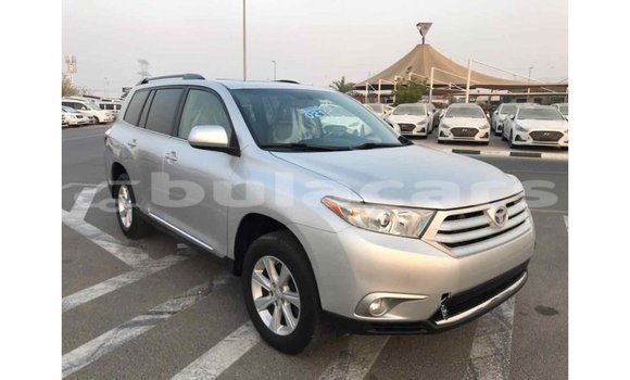 Buy Import Toyota Highlander Grey Car in Import - Dubai in Central Buy Import Toyota Highlander Grey Car in Import - Dubai in Central
