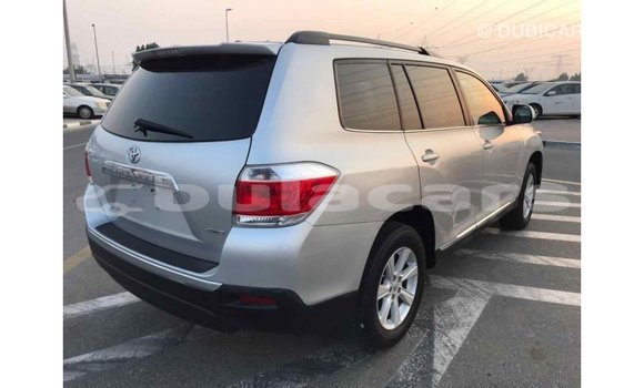 Buy Import Toyota Highlander Grey Car in Import - Dubai in Central Buy Import Toyota Highlander Grey Car in Import - Dubai in Central