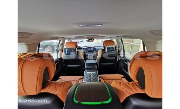 Acheter Import Voiture Toyota Land Cruiser Noir à Import - Dubai, Central Acheter Import Voiture Toyota Land Cruiser Noir à Import - Dubai, Central