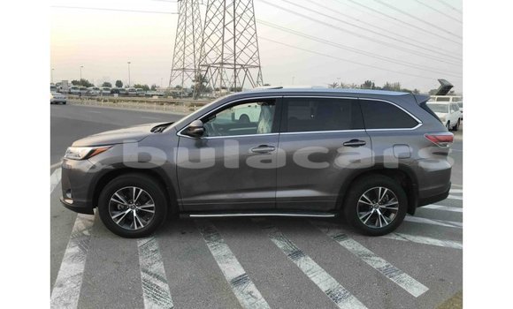 Buy Import Toyota Highlander Grey Car in Import - Dubai in Central Buy Import Toyota Highlander Grey Car in Import - Dubai in Central