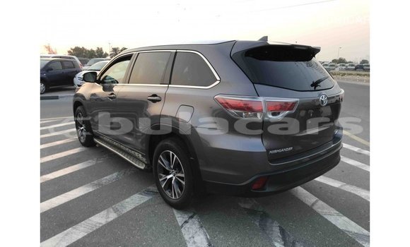 Buy Import Toyota Highlander Grey Car in Import - Dubai in Central Buy Import Toyota Highlander Grey Car in Import - Dubai in Central