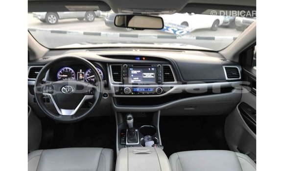Buy Import Toyota Highlander Grey Car in Import - Dubai in Central Buy Import Toyota Highlander Grey Car in Import - Dubai in Central