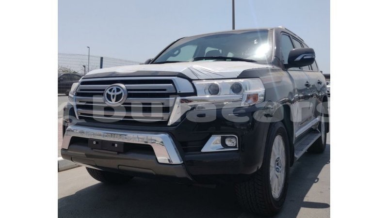 Big with watermark toyota land cruiser central import dubai 5093