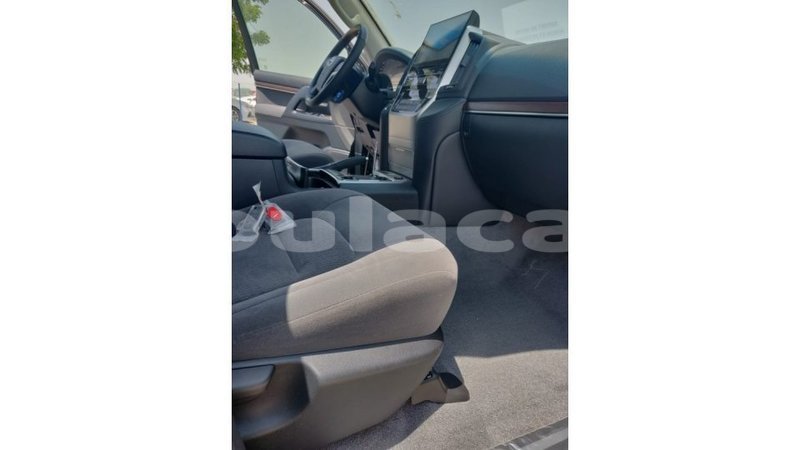 Big with watermark toyota land cruiser central import dubai 5093