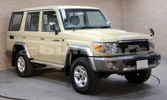 Acheter Occasion Voiture Toyota Land Cruiser Marron à Suva, Central Acheter Occasion Voiture Toyota Land Cruiser Marron à Suva, Central