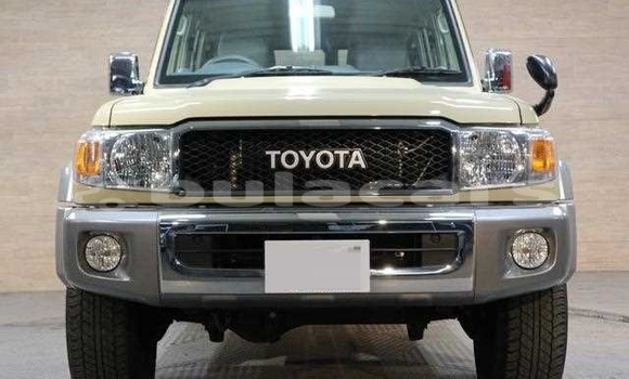 Acheter Occasion Voiture Toyota Land Cruiser Marron à Suva, Central Acheter Occasion Voiture Toyota Land Cruiser Marron à Suva, Central